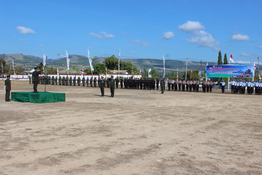 Kapolres Sumba Timur, Hadiri Upacara HUT TNI ke-71