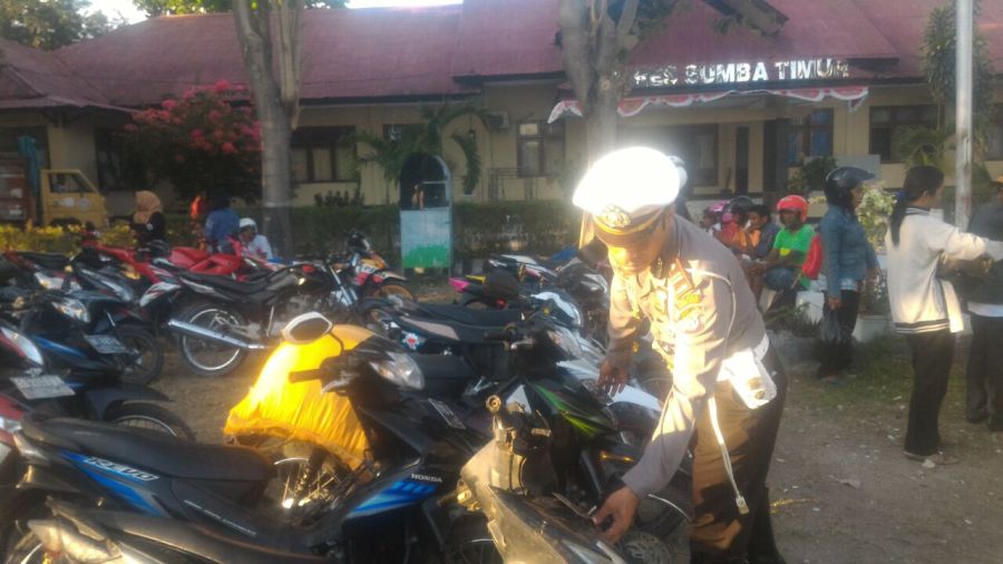 Gelar Operasi Penerbitan, Satlantas Polres Sumba Timur Jaring 45 Unit Ranmor