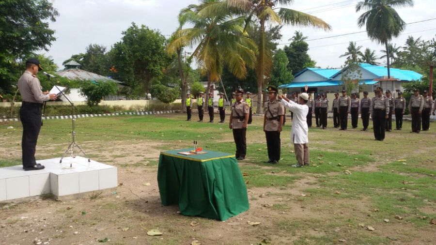 Kapolres Sumba Timur Pimpin Serah Terima Jabatan Kasat Narkoba