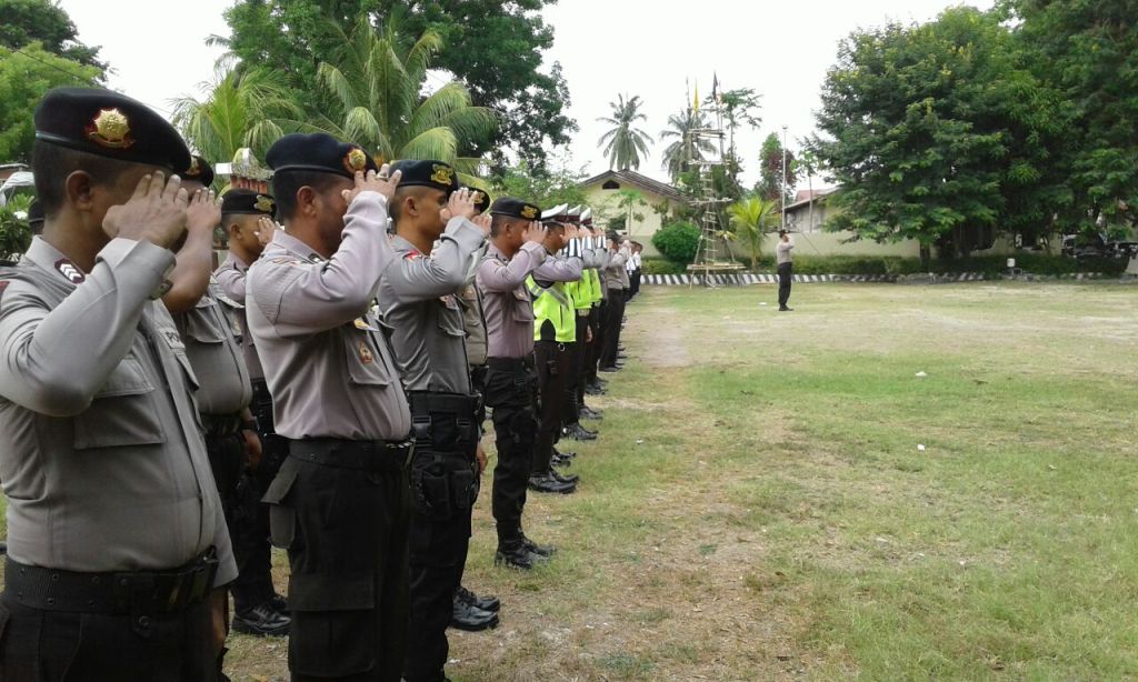 Polres Sumba Timur Gelar Apel Siaga 1 dan Doa Bersama Terkait Aksi Demo 212