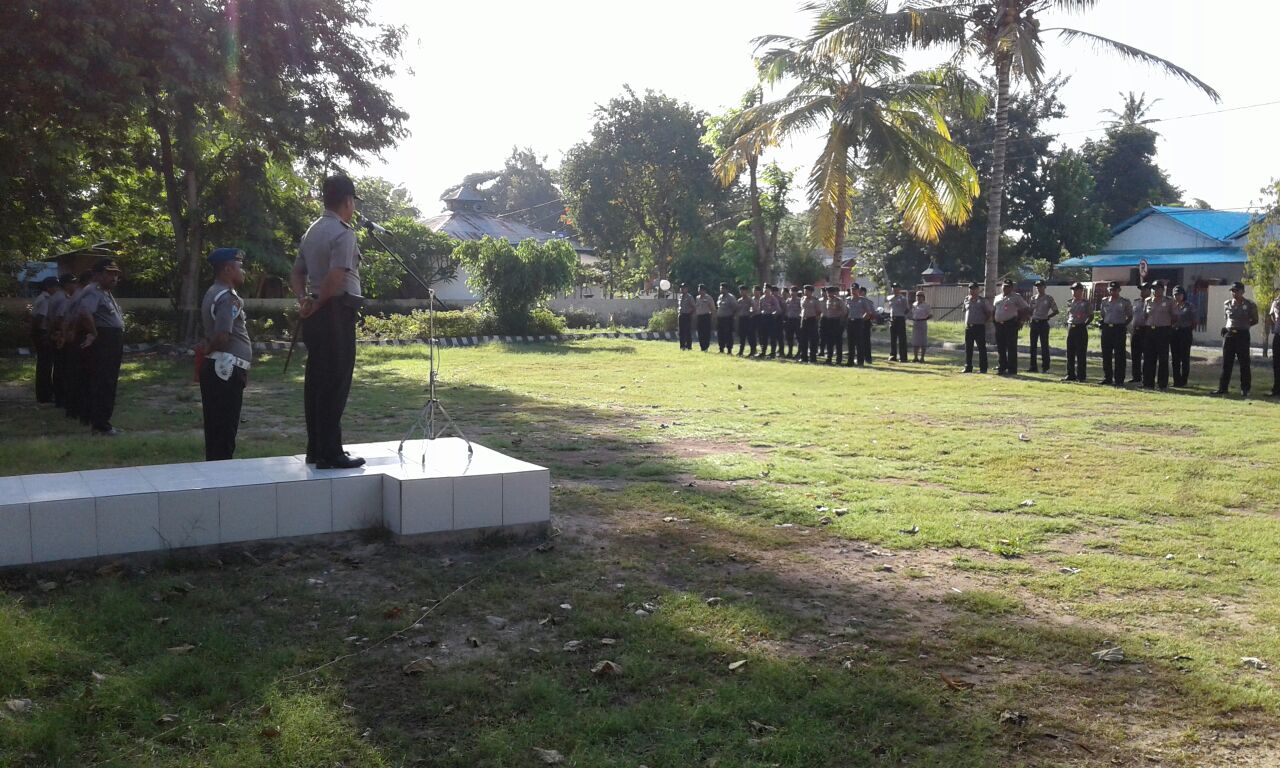 Kapolres Sumba Timur AKBP Alfis Suhaili, SIK, M.Si : Anggota Polri Harus Konsisten Dan Komitmen Dalam Pelaksanaan Tugas