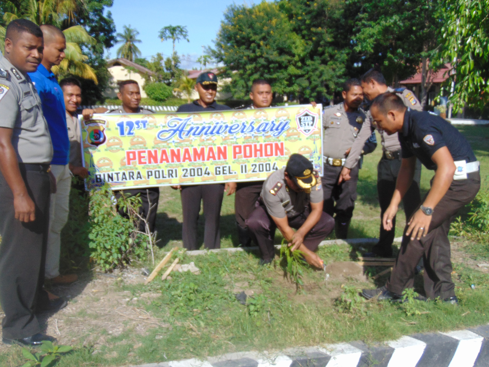 Rayakan Hut, Keluarga Besar Seba XXV (ZED-STP) Sumba Timur Laksanakan Pengijauan