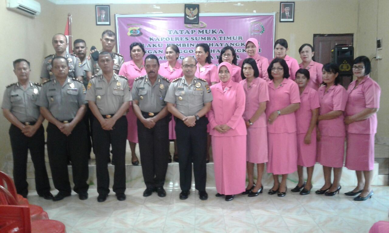 Tatap Muka Dengan Anggota Bhayangkari, Kapolres Sumba Timur :