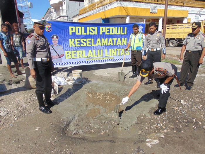 Wujud Operasi Simpatik Turangga 2017, Polres Sumba Timur Luncurkan Program Polisi Peduli Keselamatan Berlalulintas