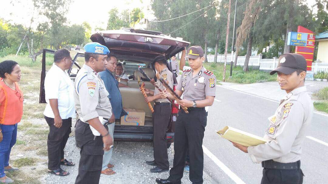 Jelang Bulan Suci Ramadhan 1438 H, Polres Sumba Timur dan Jajaran Laksanakan Operasi Pekat