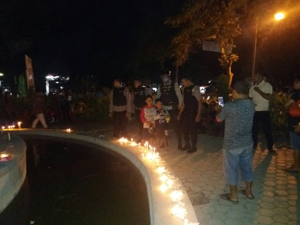 Polres Sumba Timur Amankan, Aksi Damai Penyalaan 1000 lilin untuk Ahok di Taman Kota Waingapu