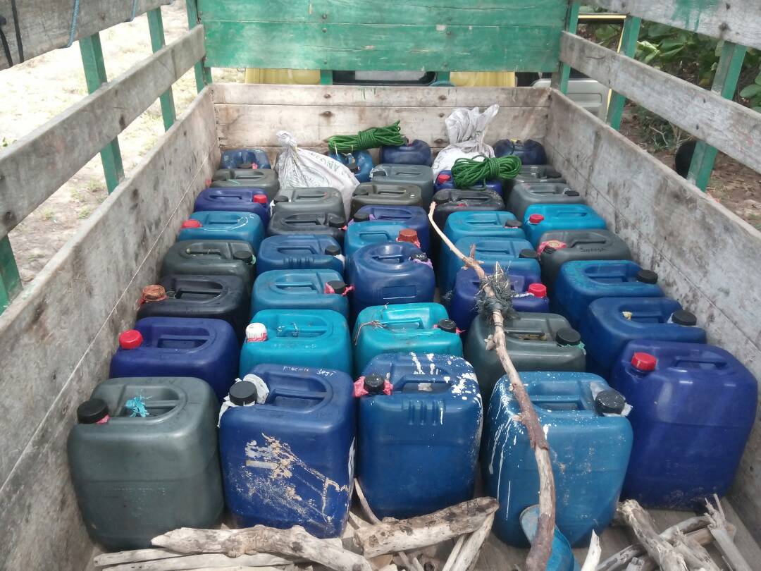 Polsek Hahar amankan ribuan liter miras lokal jenis moke pada saat patroli