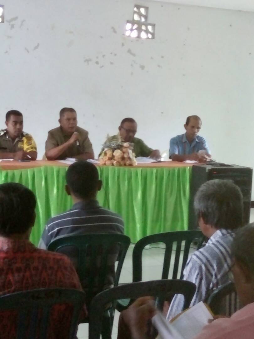 Hadiri rapat pemekaran kelurahan, Bhabinkamtibmas Kambajawa sampaikan pesan kamtibmas