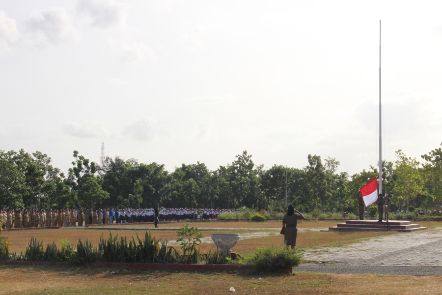 Personel Polres Sumba Timur hadiri upacara peringatan Hari Lahir Pancasila