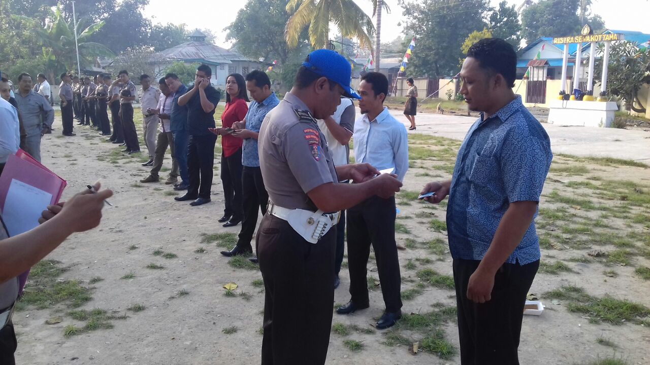 Propam Polres Sumba Timur gelar pemeriksaan rutin kepada anggota