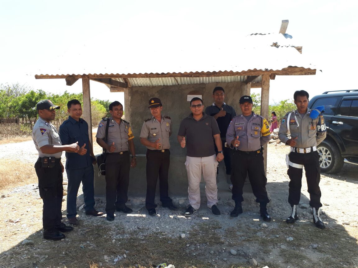 Turun langsung, Kapolres Sumba Timur cek kesiapan pos kamling