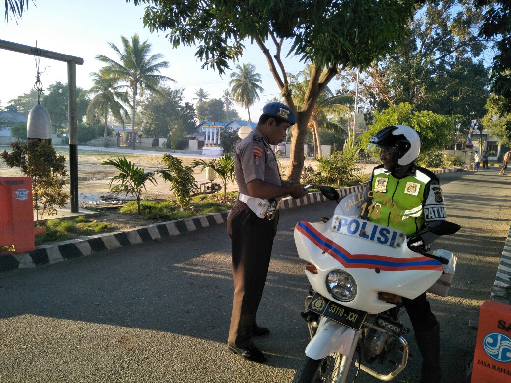 Tegakan dispilin anggota, Propam Polres Sumba Timur laksanakan pemeriksaan rutin