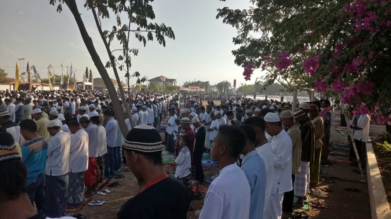 Polres Sumba Timur dan jajaran amankan pelaksanaan Sholad Ied hari raya Idul Adha 1438 H