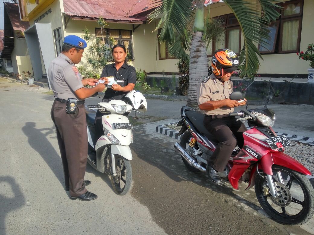 Penampilan dan perilaku seorang anggota Polri merupakan cerminan untuk tumbuhkan kepercayaan masyarakat