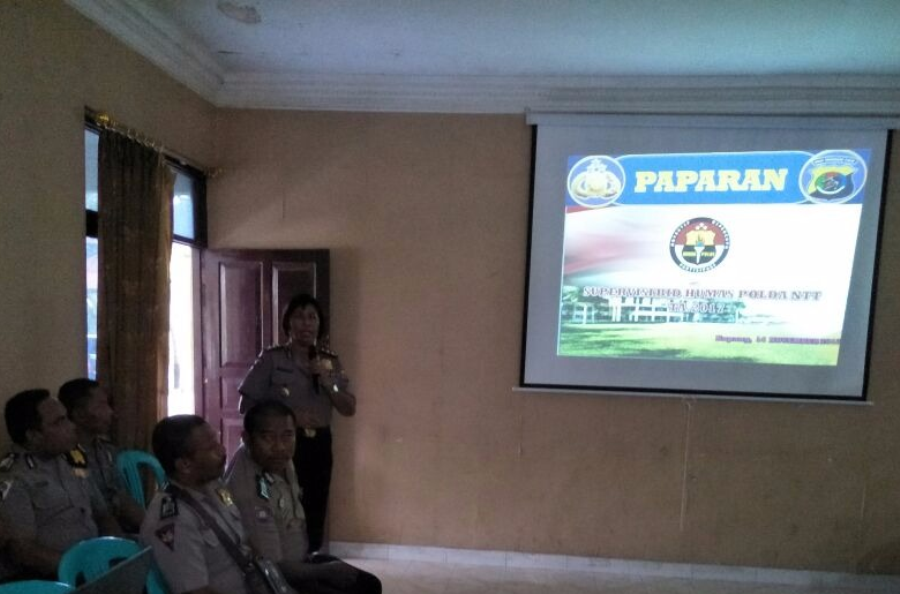 Supervisi Bid Humas Polda NTT di Polres Sumba Timur