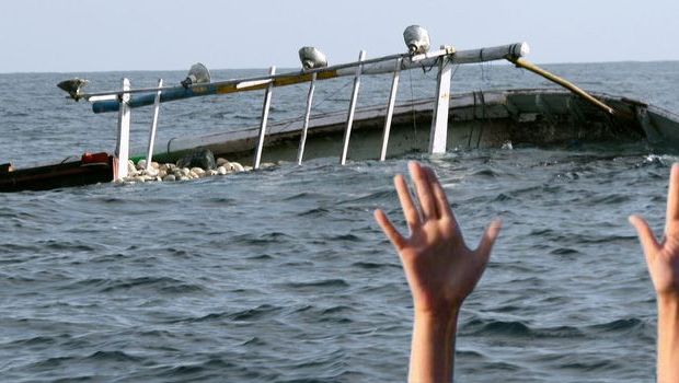 Cuaca Buruk, Perahu Nelayan Tenggelam di Pantai Purukambera