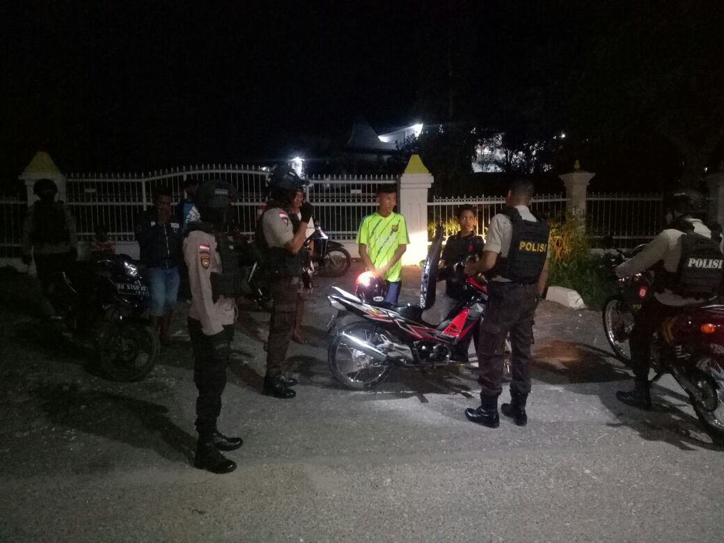 Intensif Patroli malam, Polres Sumba Timur amankan pemuda hendak tawuran