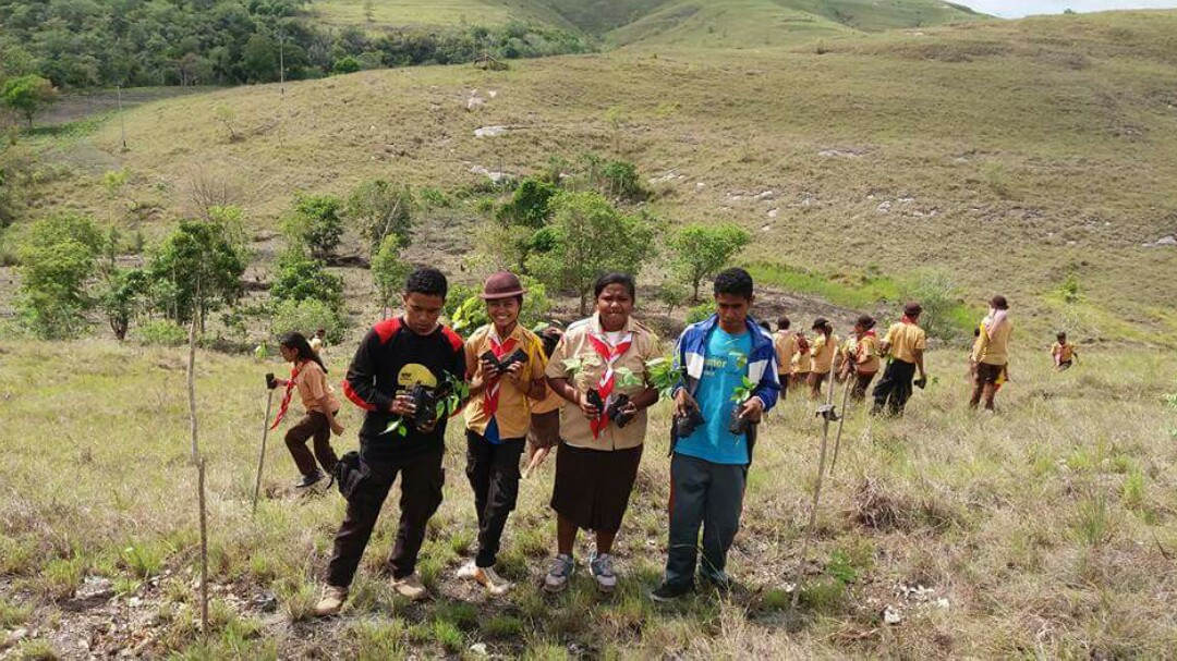 Kemah Akhir Tahun, Saka Bhayangkara Lakukan Reboisasi Pada Bekas Lahan Terbakar