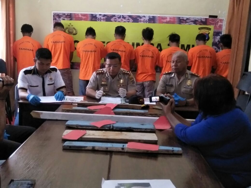 Dalam waktu 9 jam,  Tim Gabungan Polres Sumba Timur Berhasil Amankan 8 Pelaku Pembunuhan