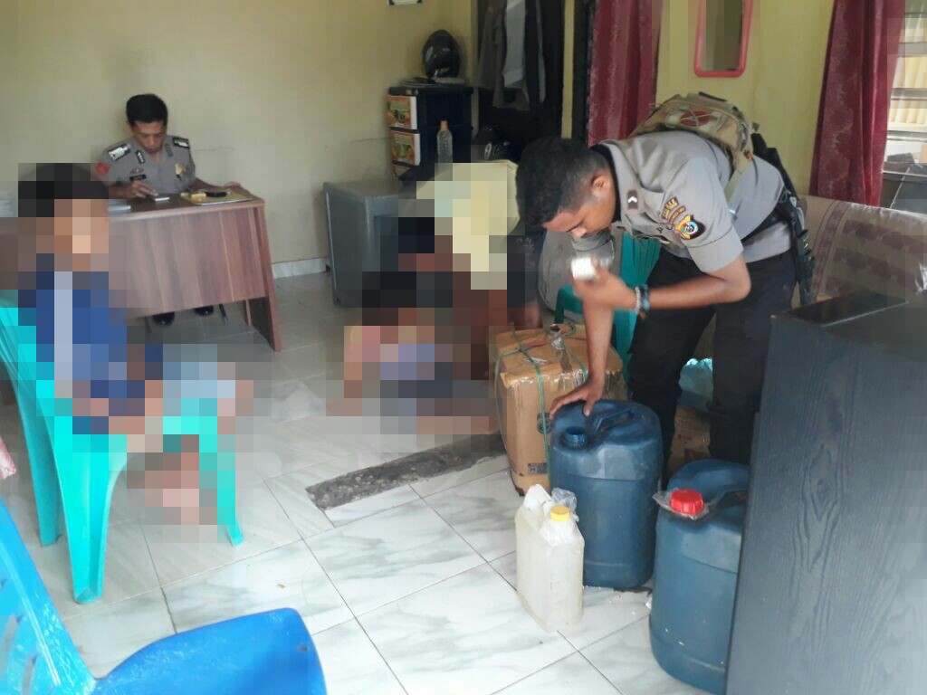 Razia Di Pelabuhan,  Pos KP3 Laut Kembali Amankan Miras Lokal