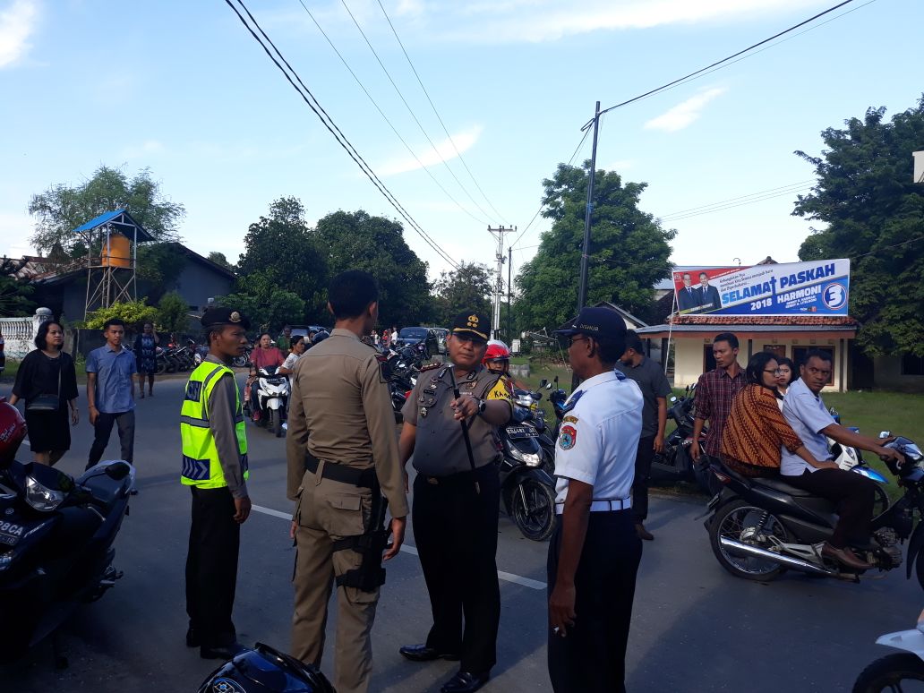 Pantau Langsung Pengamanan Ibadah Jumat Agung,  Ini Yang Disampaikan Kapolres Kepada Anggota