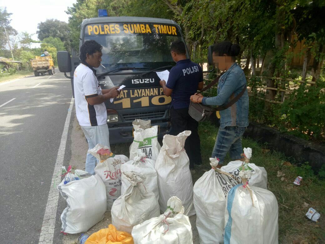 Razia Kendaraan, Satnarkoba Amankan Ratusan Liter Miras Lokal