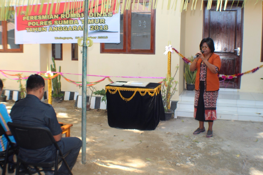 Apresiasi Dari Tokoh Agama Maupun Forkopimda Diberikan Kepada Polres Sumba Timur Saat Kegiatan Peletakan  Batu Pertama Pembangunan Gedung Gereja Oekumene