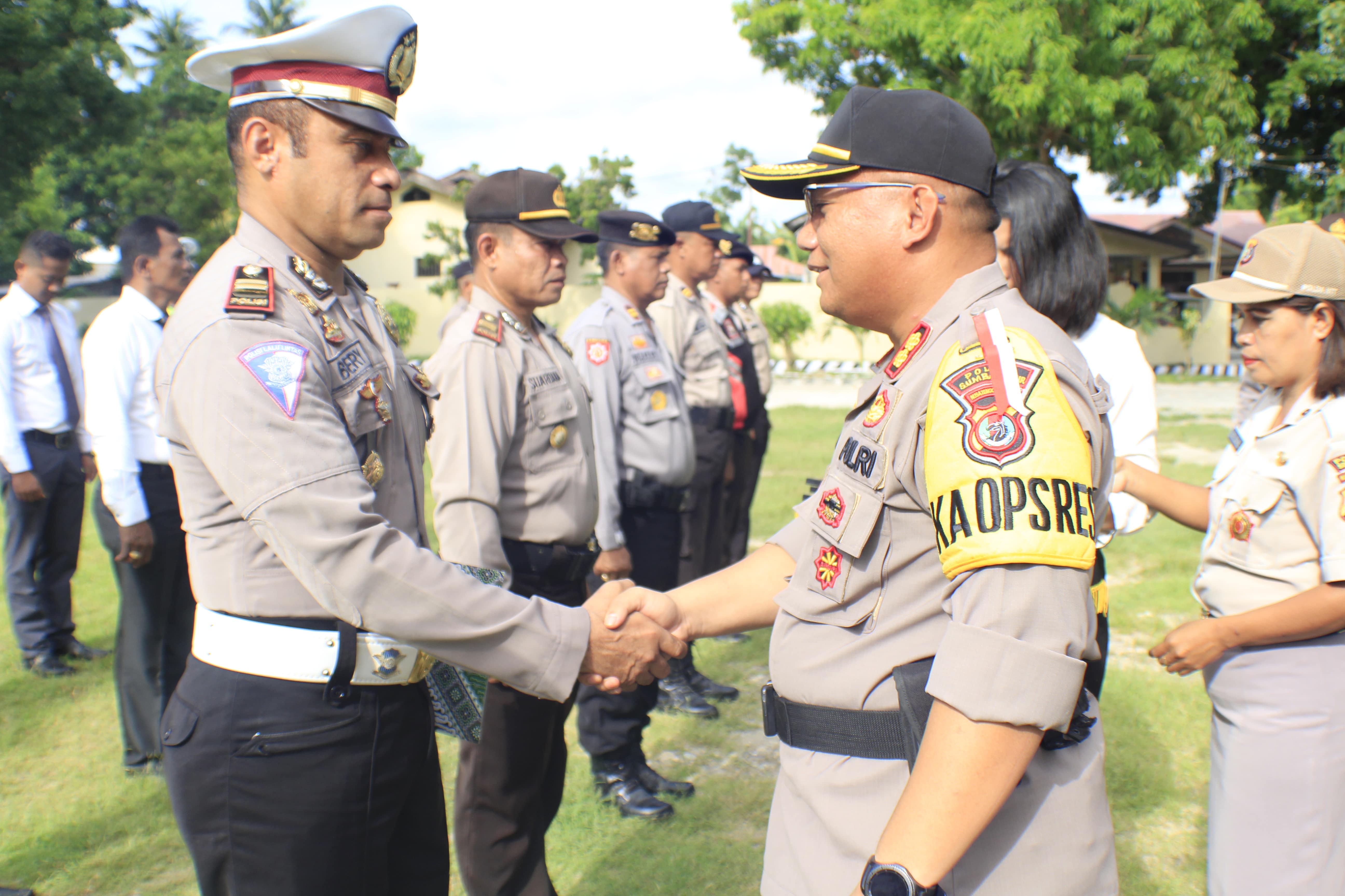 Beri Penghargaan Kepada Anggota, Kapolres Sumba Timur : Suatu Kebaikan Yang Dilakukan Akan Mendapatkan Efek Bagi Orang Lain