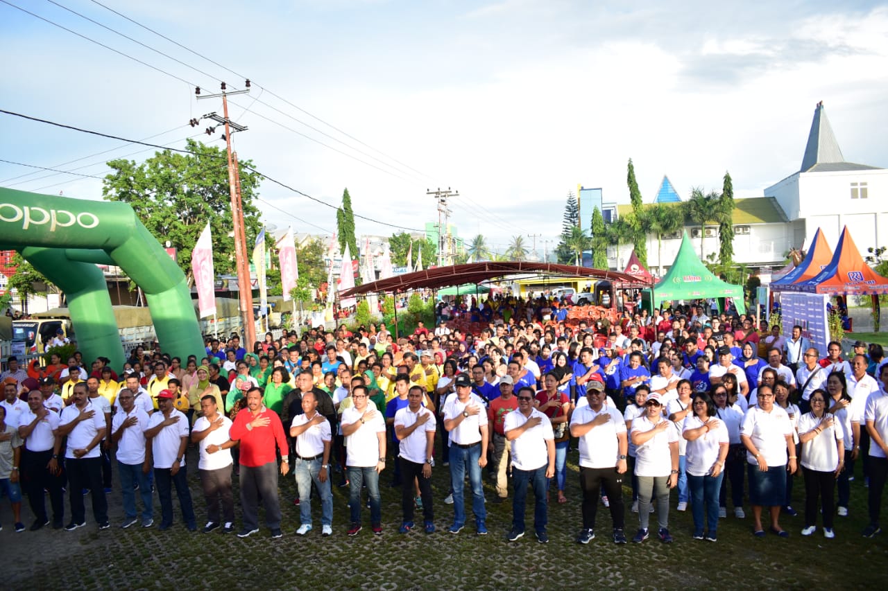 Deklarasi Millenial Mendukung Road Safety Menuju Zero Accident Diikrarkan Ribuan Peserta MRSF 2019 Polres Sumba Timur