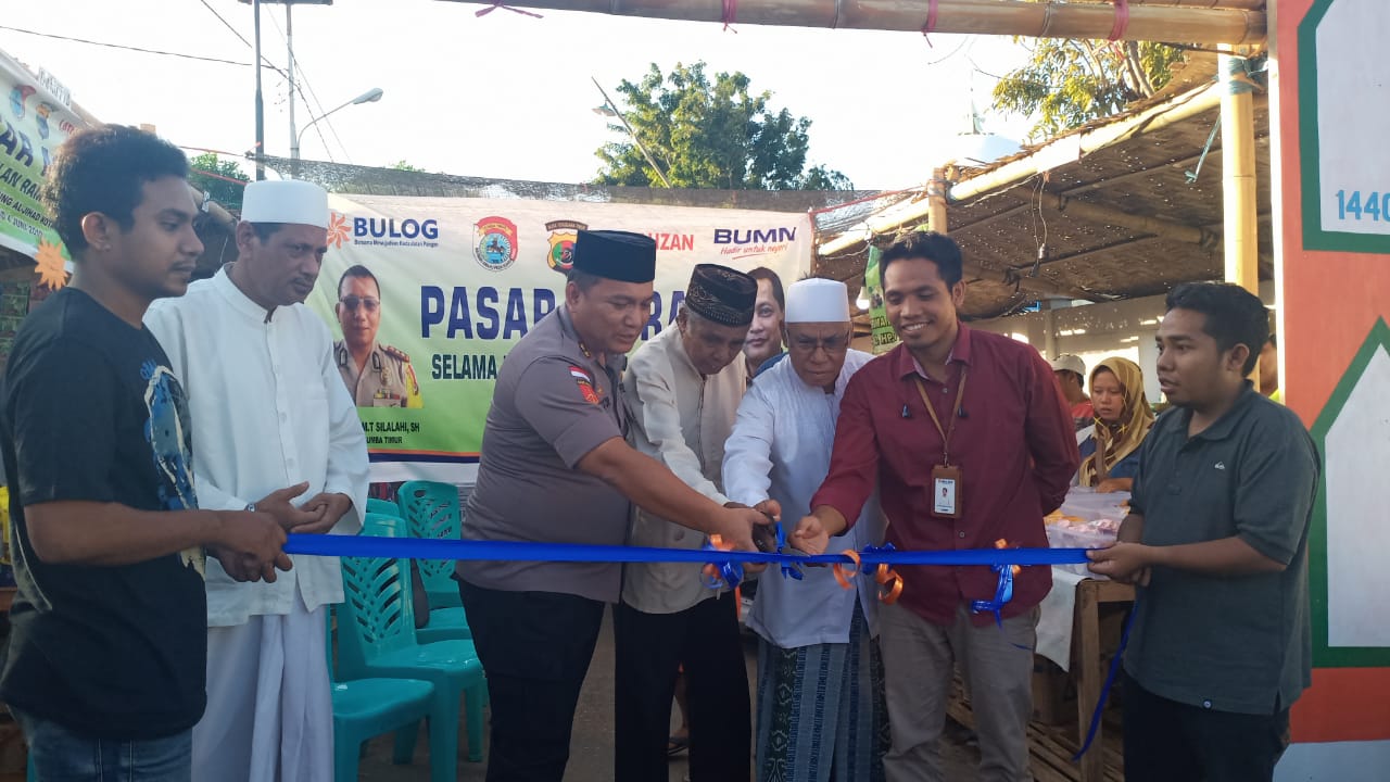 Kapolres Sumba Timur Resmi Buka Pasar Murah Selama Bulan Suci Ramadhan