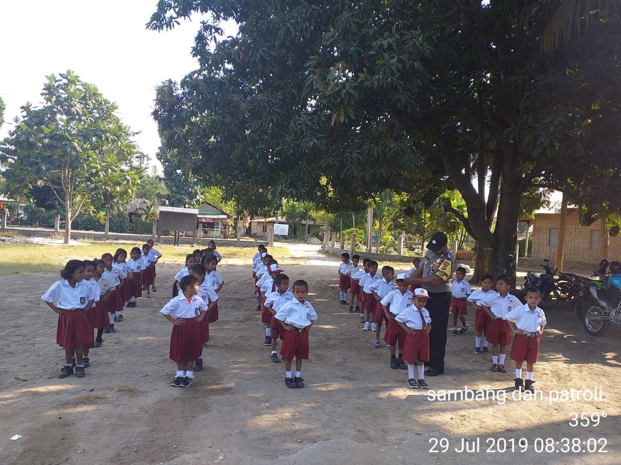 Wujudkan Program Polisi Peduli Pendidikan, Bripka Marius Lakukan Hal Ini