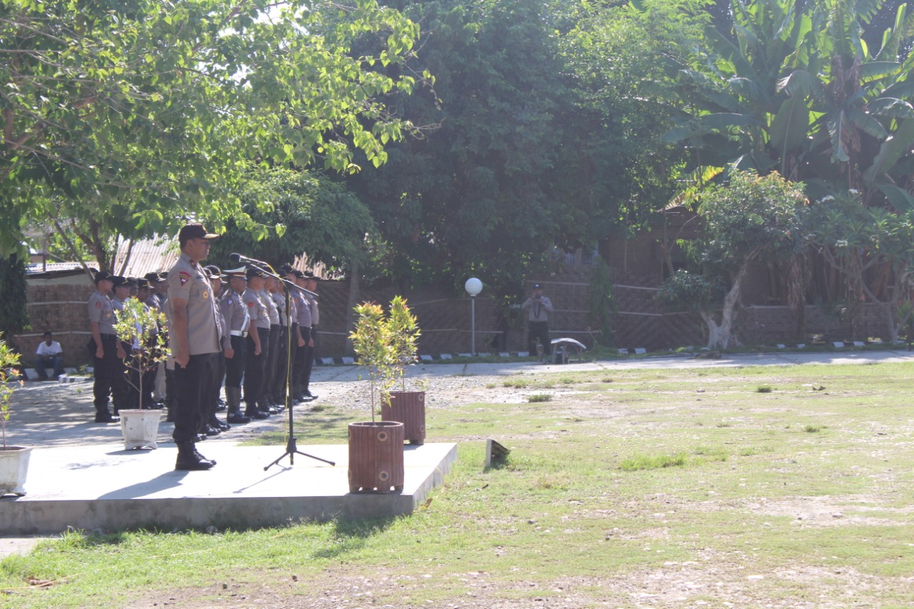 Wakapolda NTT Pimpin Apel Kesiapan Anggota Jelang Sidang Raya XVII di Sumba Timur