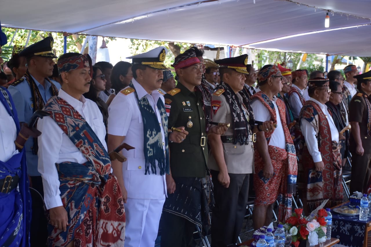 Kapolda NTT Hadiri Upacara HUT NTT ke 61 di Kabupaten Sumba Timur