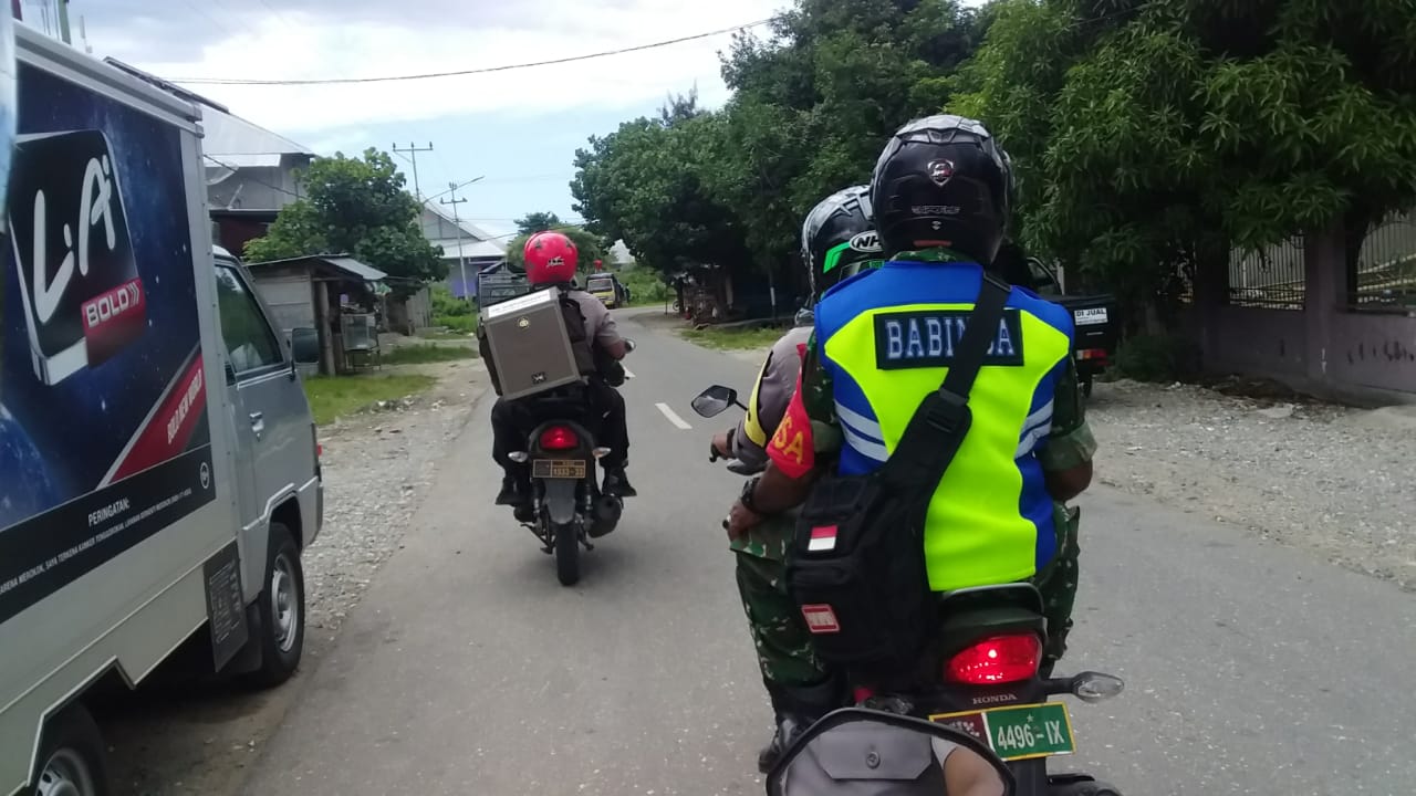 Sinergi TNI Polri di Kota Waingapu Imbau Masyarakat Cegah Penyebaran Covid 19